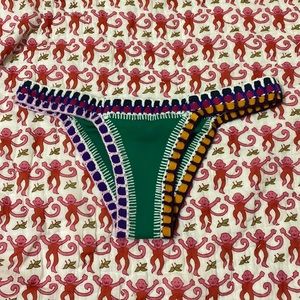 KIINI CLO BOTTOMS SIZE SMALL NWOT